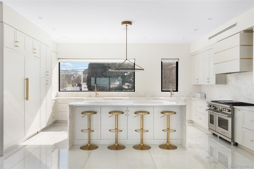 Photo of 1990 Bay Boulevard, Atlantic Beach, NY 11509 (MLS # 963548)