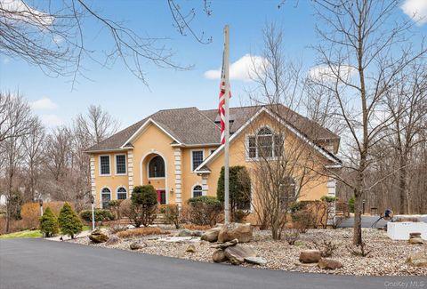 7 Farm Hollow Road New Windsor NY 12553