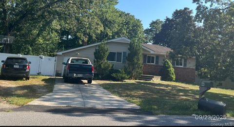 44 Lexington Avenue, Brentwood, NY 11717 - MLS#: 916832