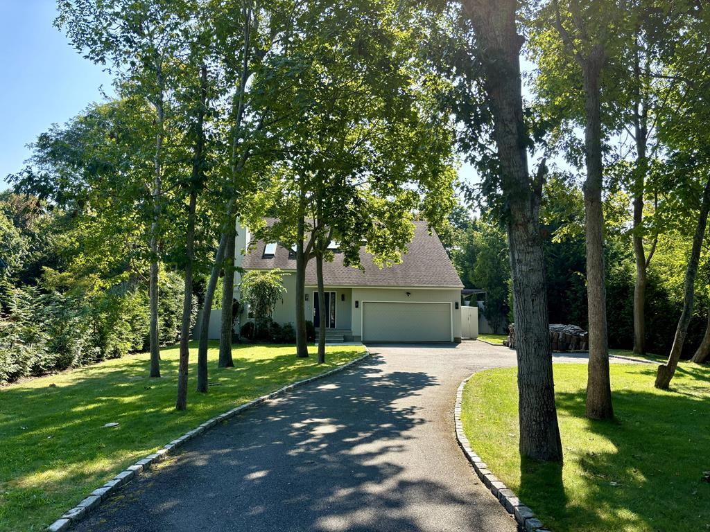 Rental Property at Vail Avenue, East Quogue, Hamptons, NY - Bedrooms: 4 
Bathrooms: 3  - $38,000 MO.