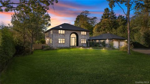 15 Atterbury Road Southampton NY 11968