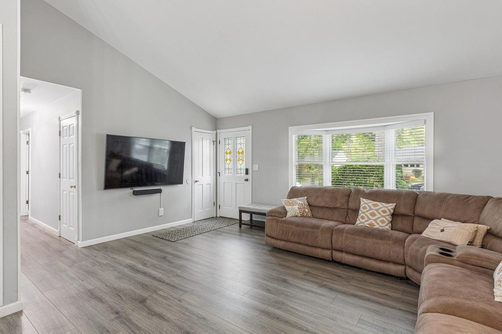 50 Peeker Avenue, Mastic Beach, New York image 8