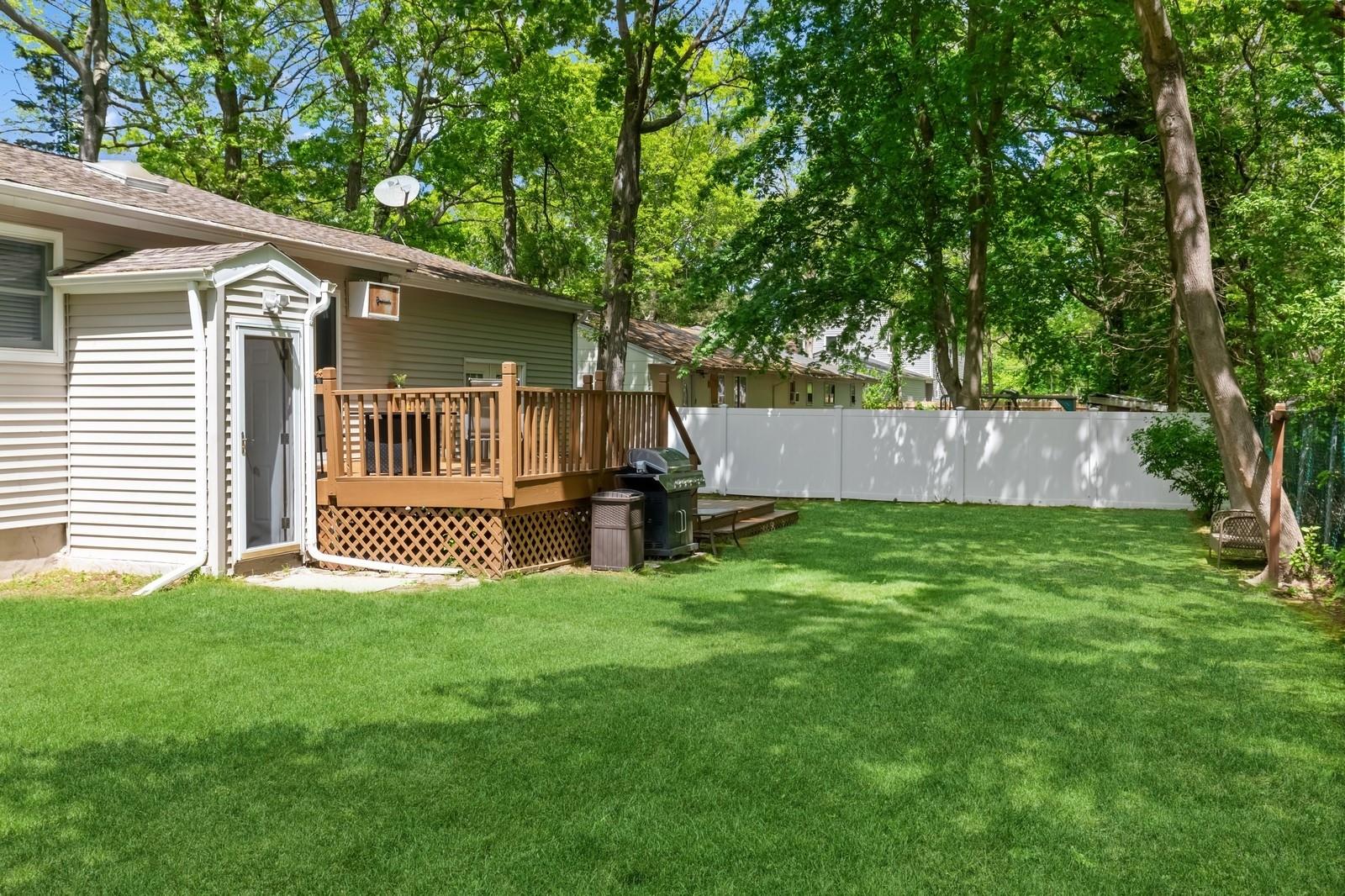 50 Peeker Avenue, Mastic Beach, New York image 24