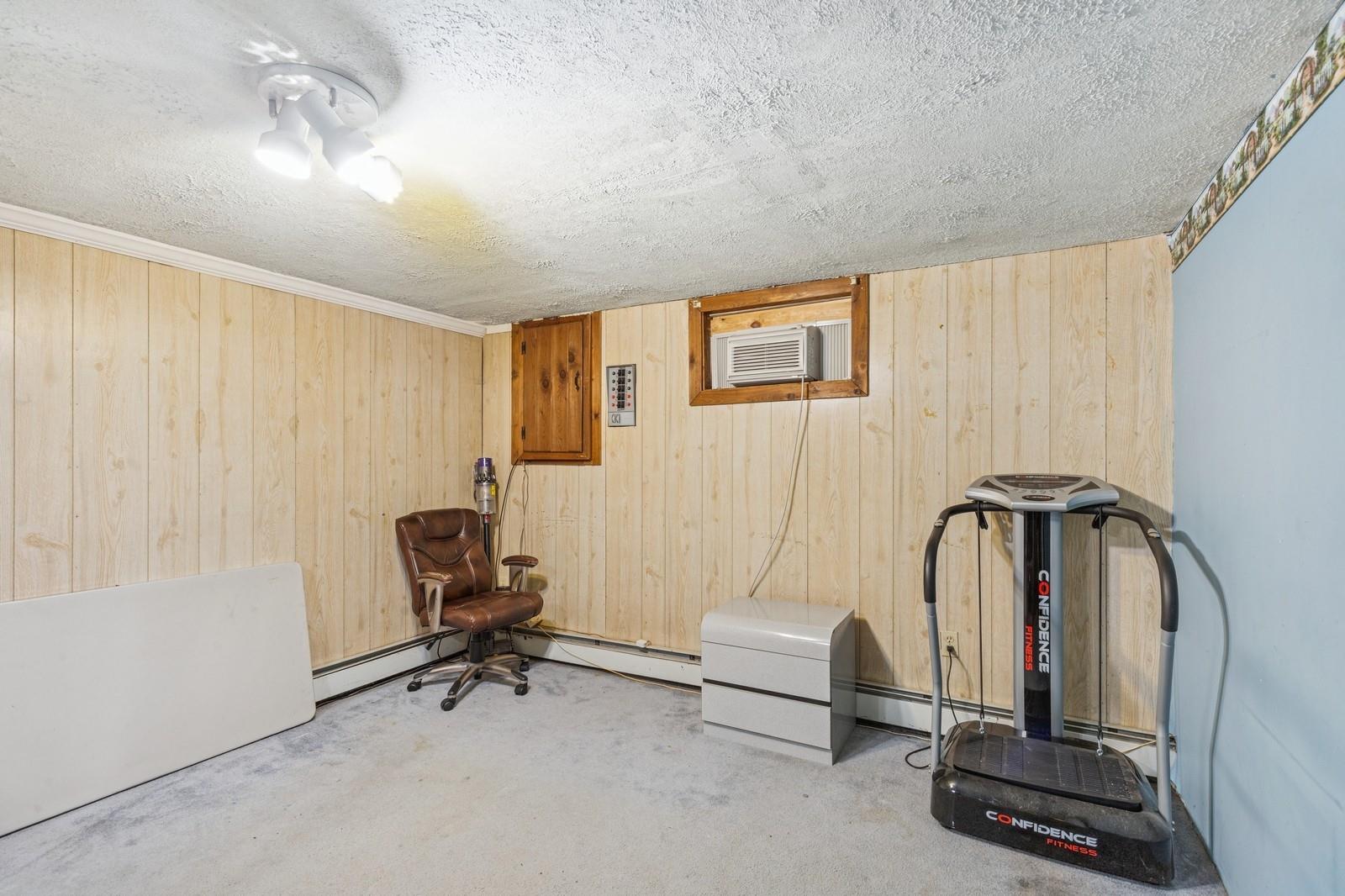 50 Peeker Avenue, Mastic Beach, New York image 35