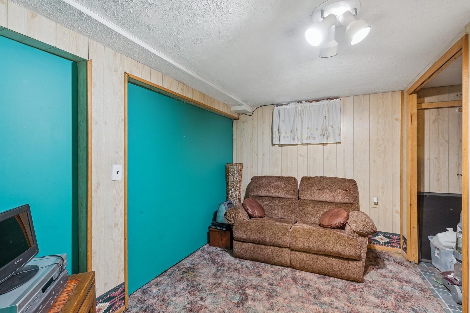 50 Peeker Avenue, Mastic Beach, New York image 34