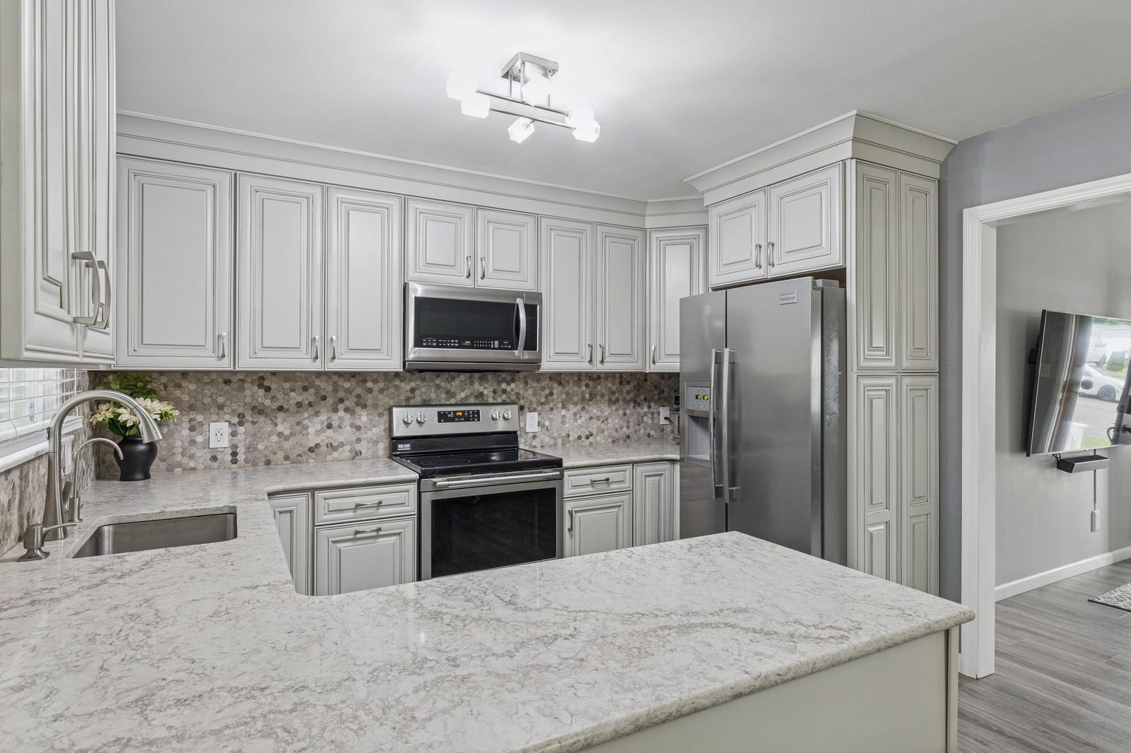 50 Peeker Avenue, Mastic Beach, New York image 11