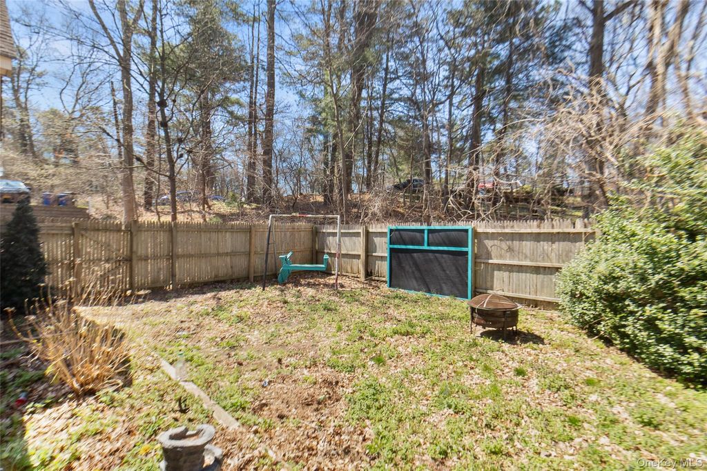 Photo of 147 Lakeview Drive, Patchogue, NY 11772 (MLS # 985027)