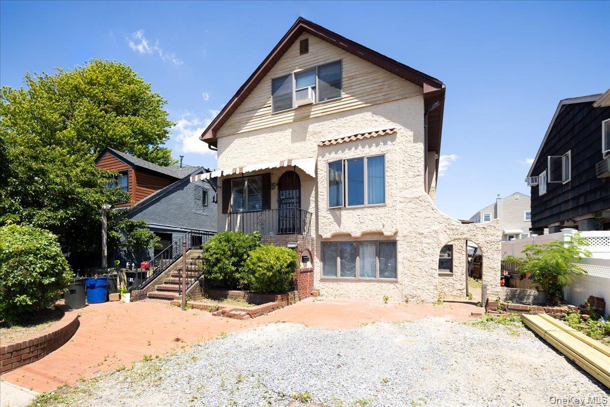1036 California Place N - Photo 2
