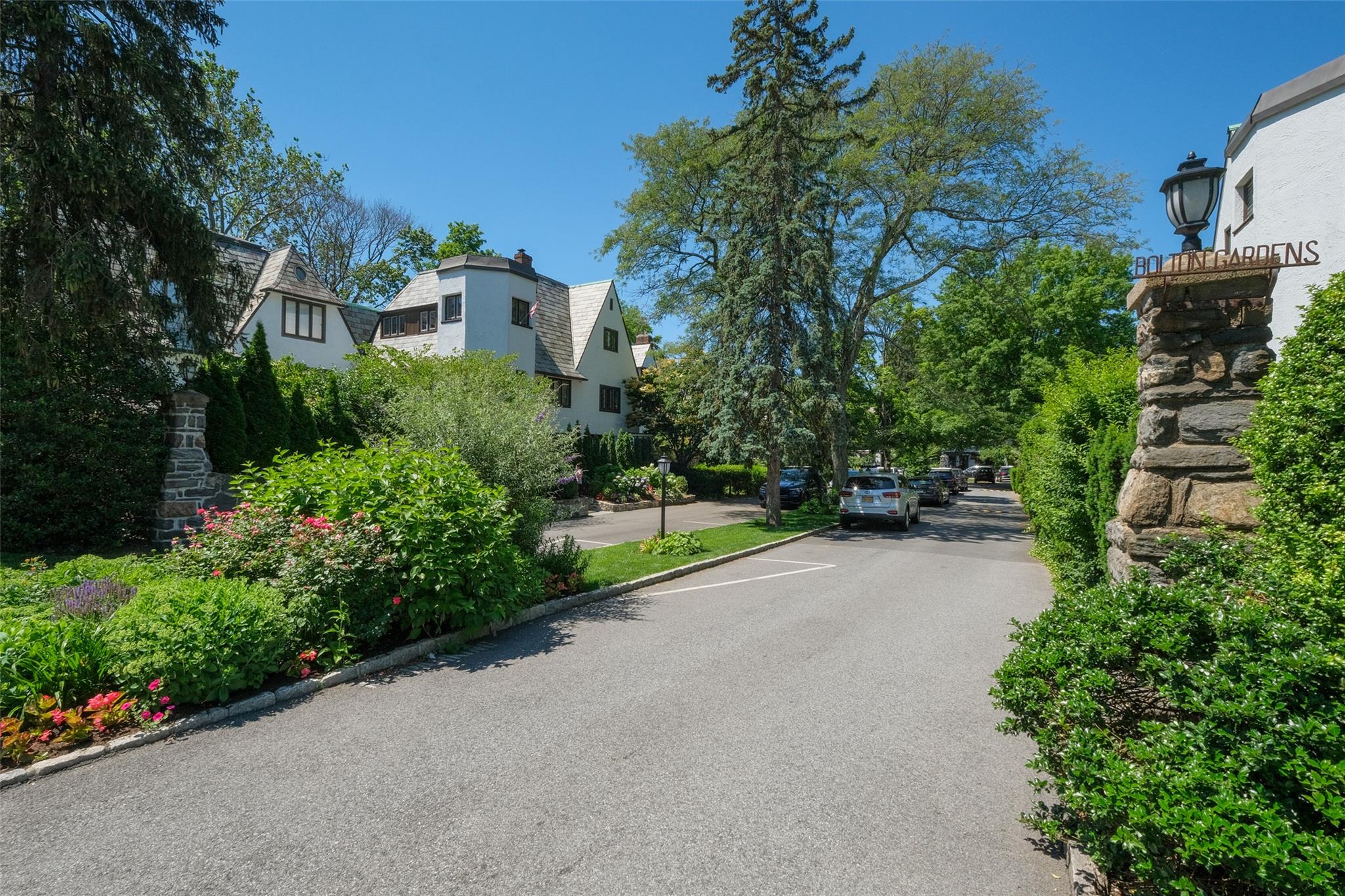 160 Pondfield Road, Bronxville, New York image 20