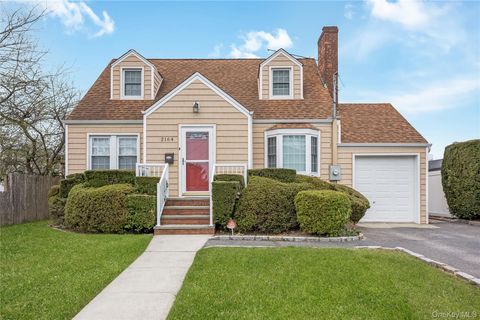 2164 Willow Street Wantagh NY 11793