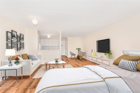 1155 Warburton Avenue 7B Yonkers NY 10701