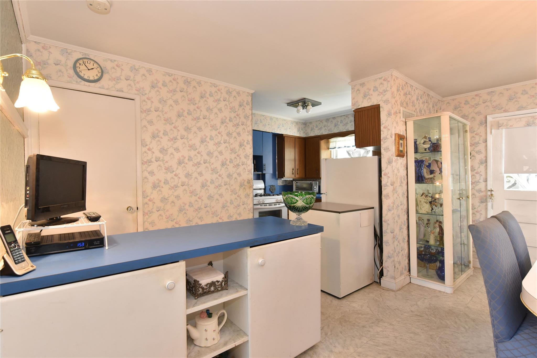 64-50 217th Street, Oakland Gardens, New York image 12