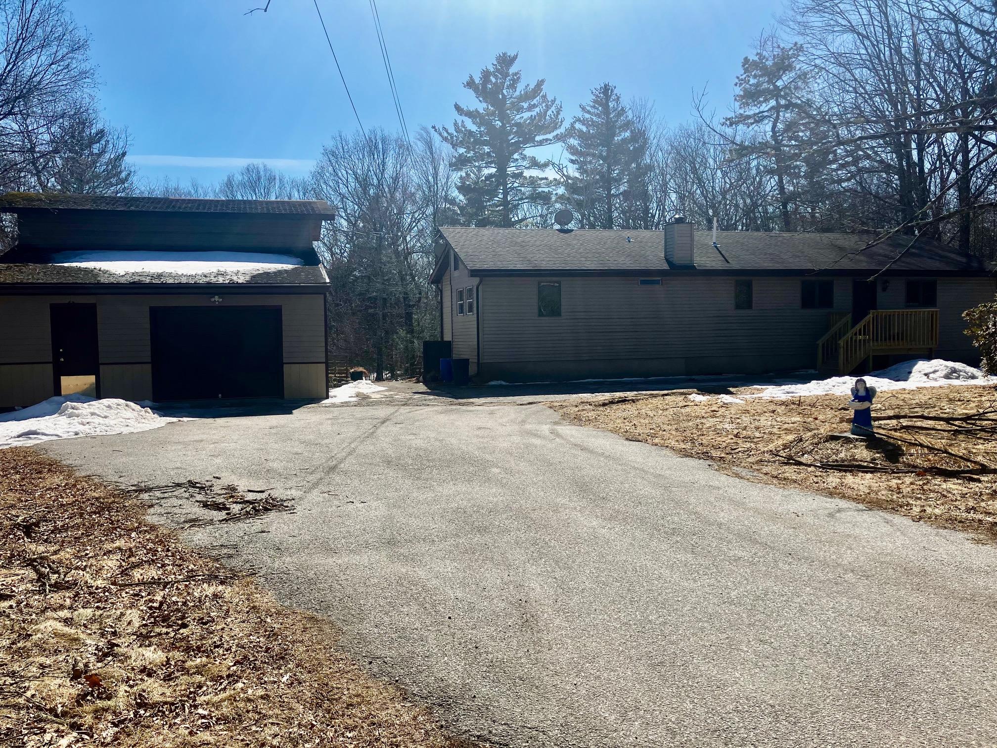 87 W Peenpack Trail, Sparrowbush, New York image 5