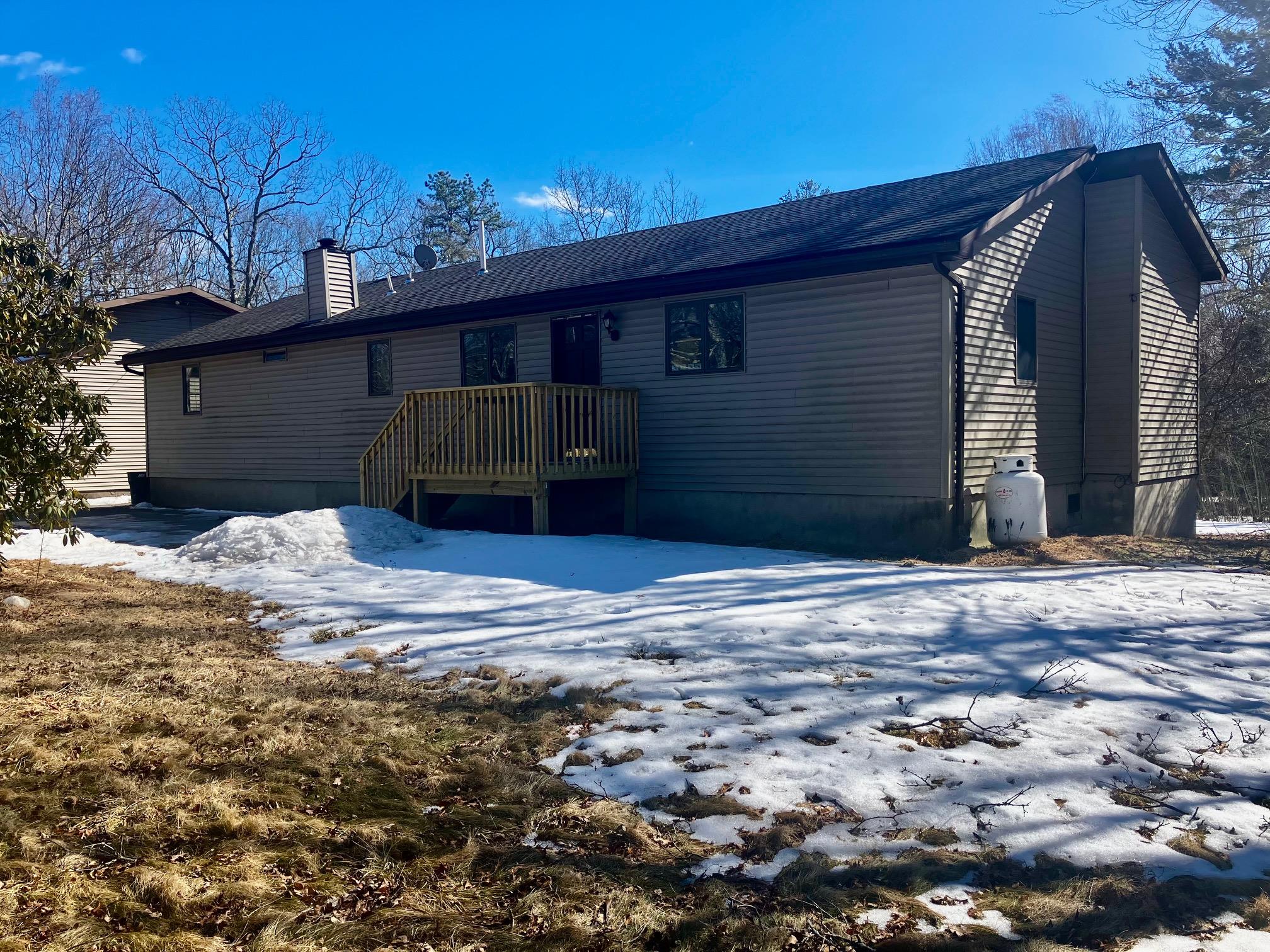 87 W Peenpack Trail, Sparrowbush, New York image 1