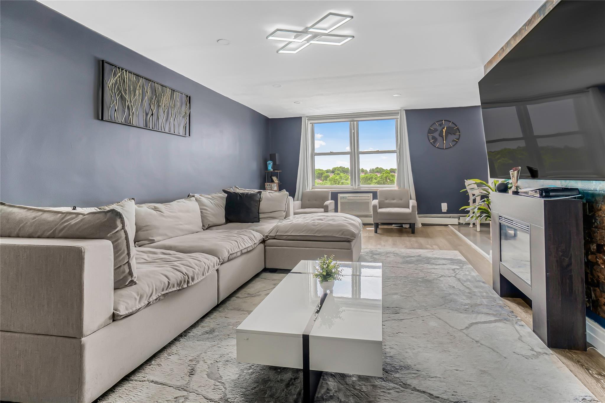 5444 Little Neck Parkway 6C