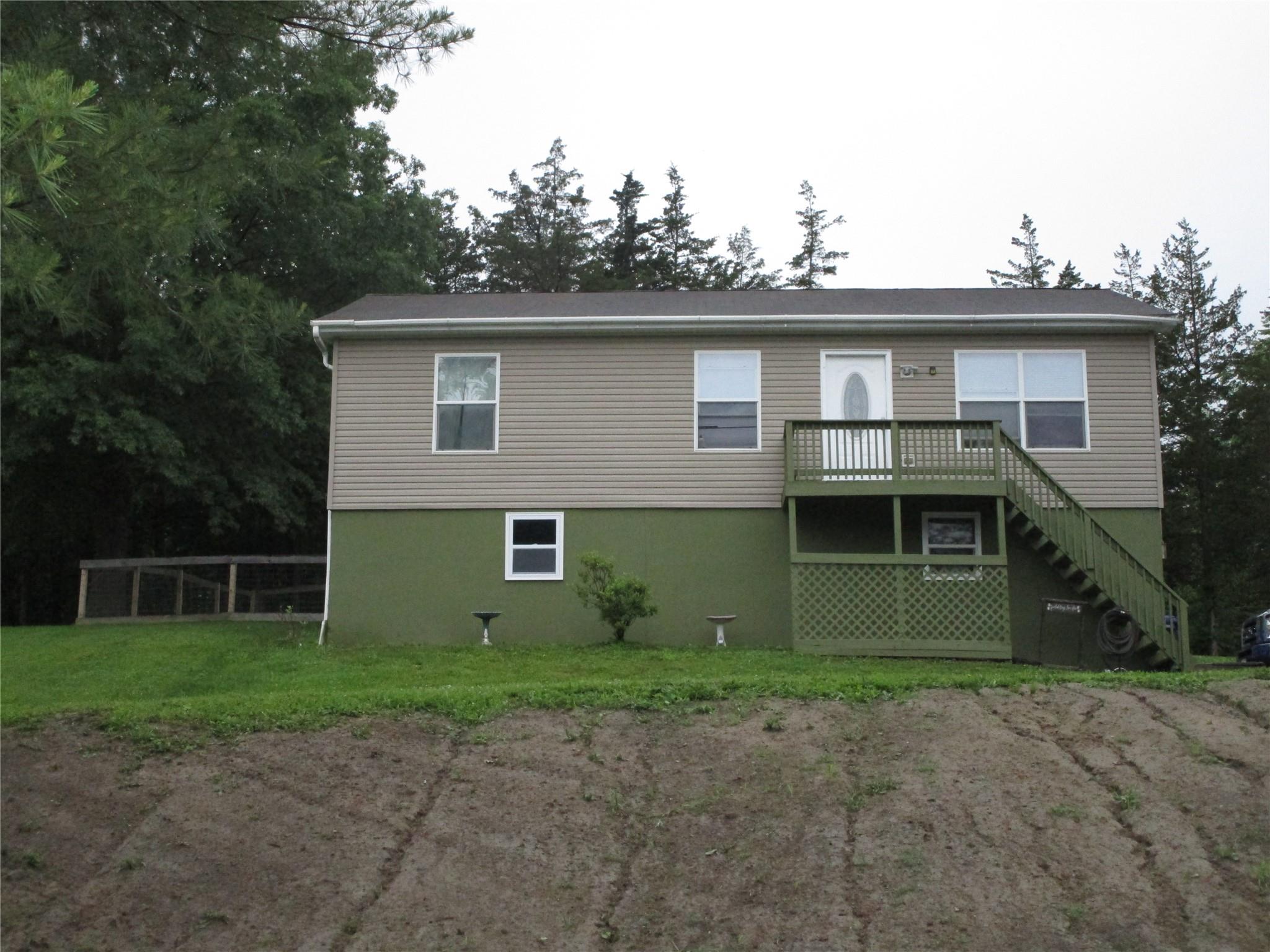 Adams Road, Athens, New York - 3 Bedrooms  
2 Bathrooms  
10 Rooms - 