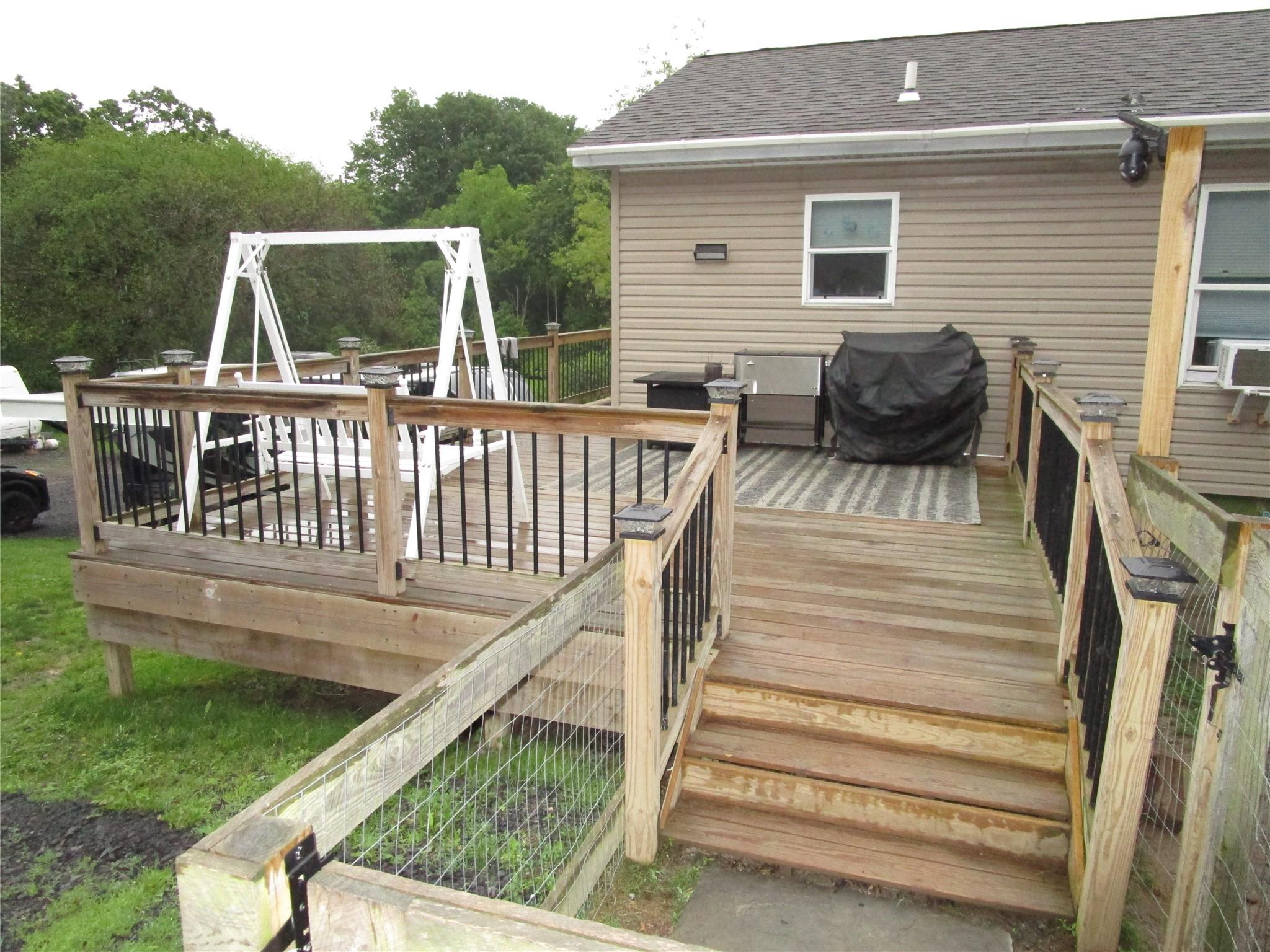 Athens, New York 12051, United States, 3 Bedrooms Bedrooms, ,2 BathroomsBathrooms,Residential,Active,147232