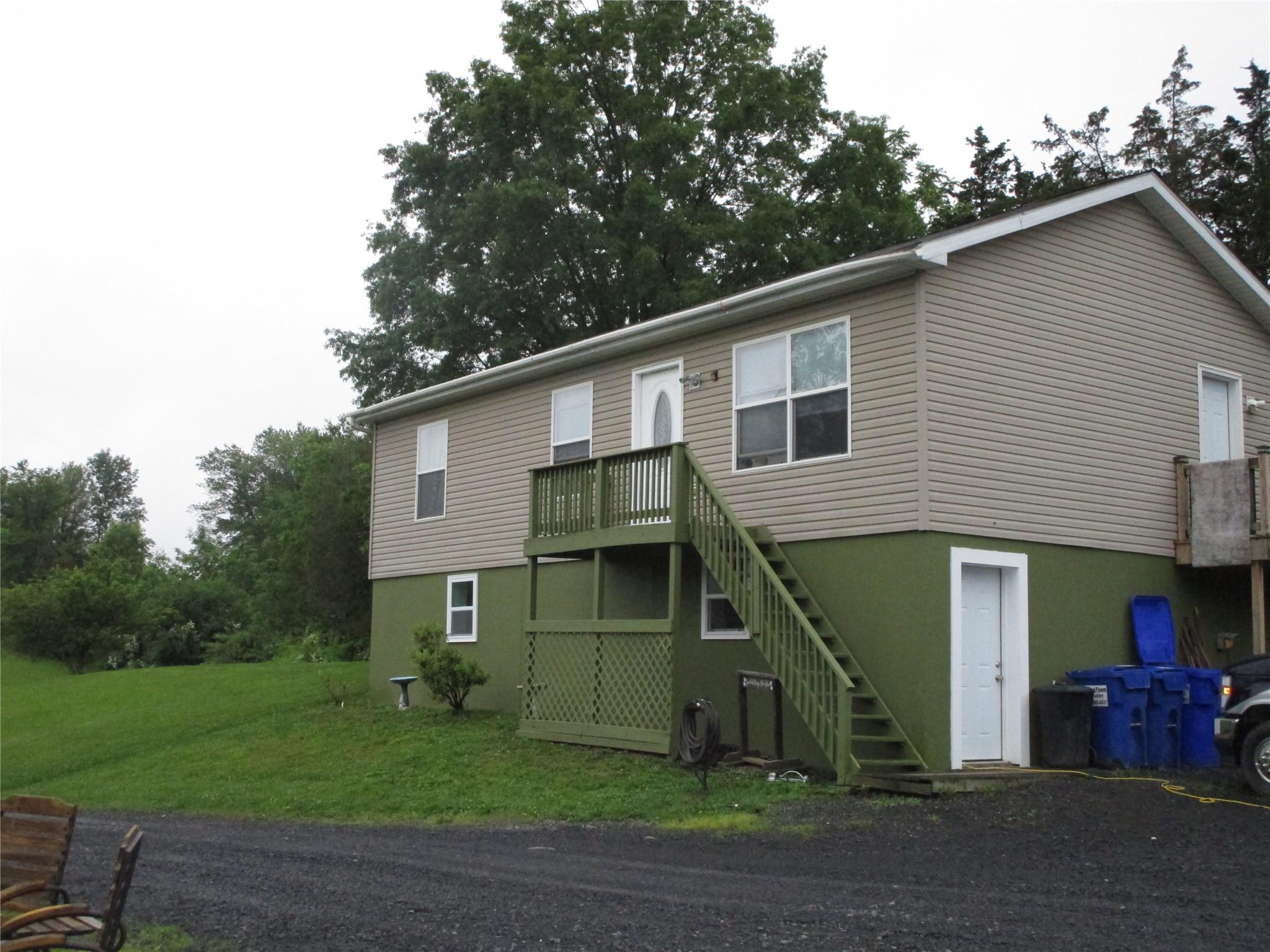 Athens, New York 12051, United States, 3 Bedrooms Bedrooms, ,2 BathroomsBathrooms,Residential,Active,147232