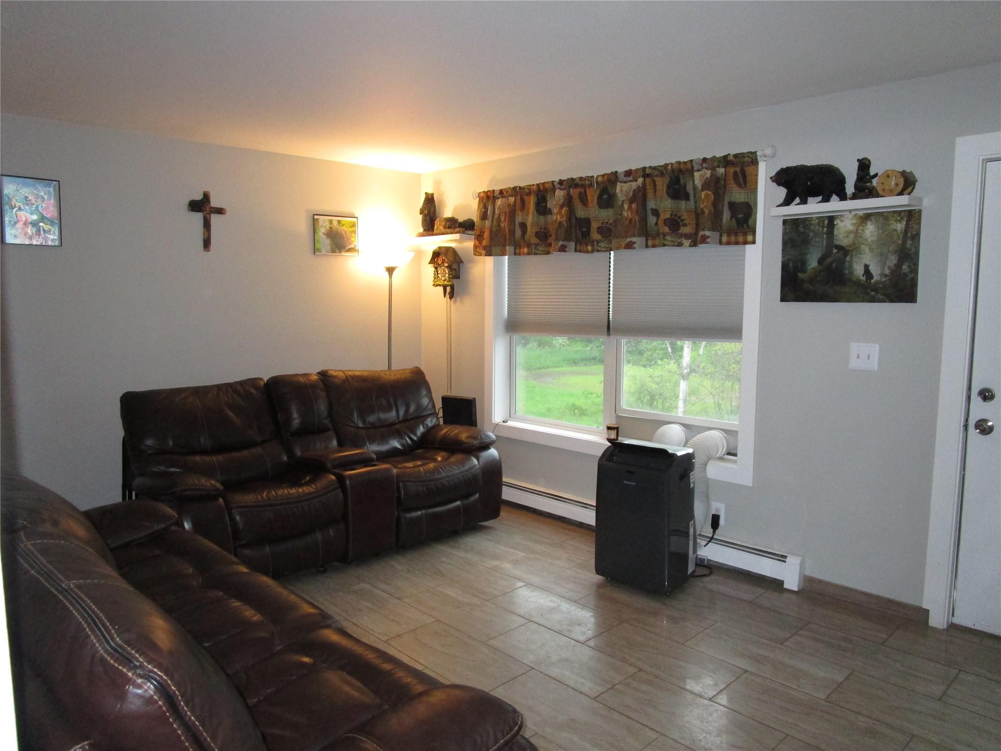 Athens, New York 12051, United States, 3 Bedrooms Bedrooms, ,2 BathroomsBathrooms,Residential,Active,147232