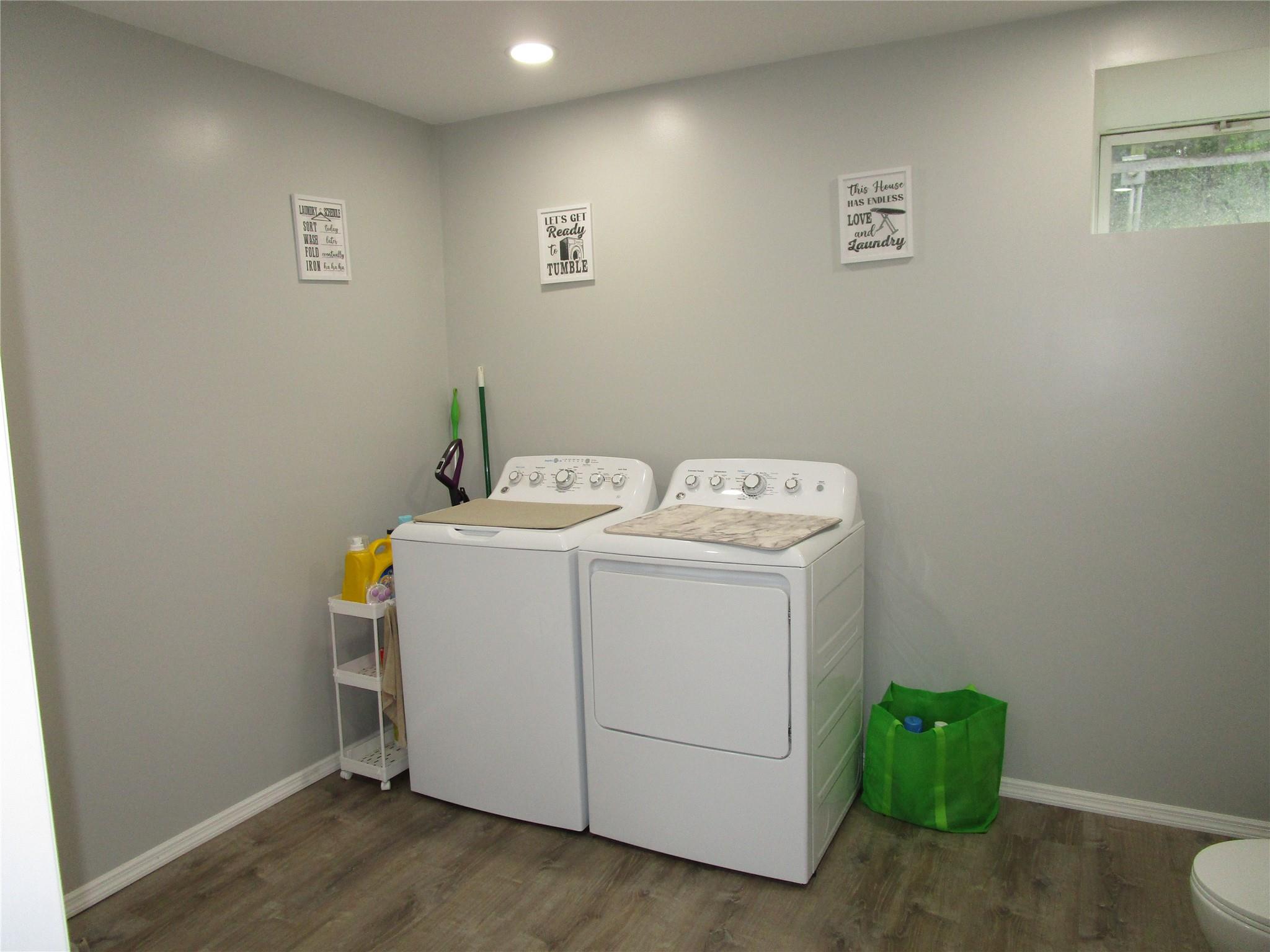 Athens, New York 12051, United States, 3 Bedrooms Bedrooms, ,2 BathroomsBathrooms,Residential,Active,147232