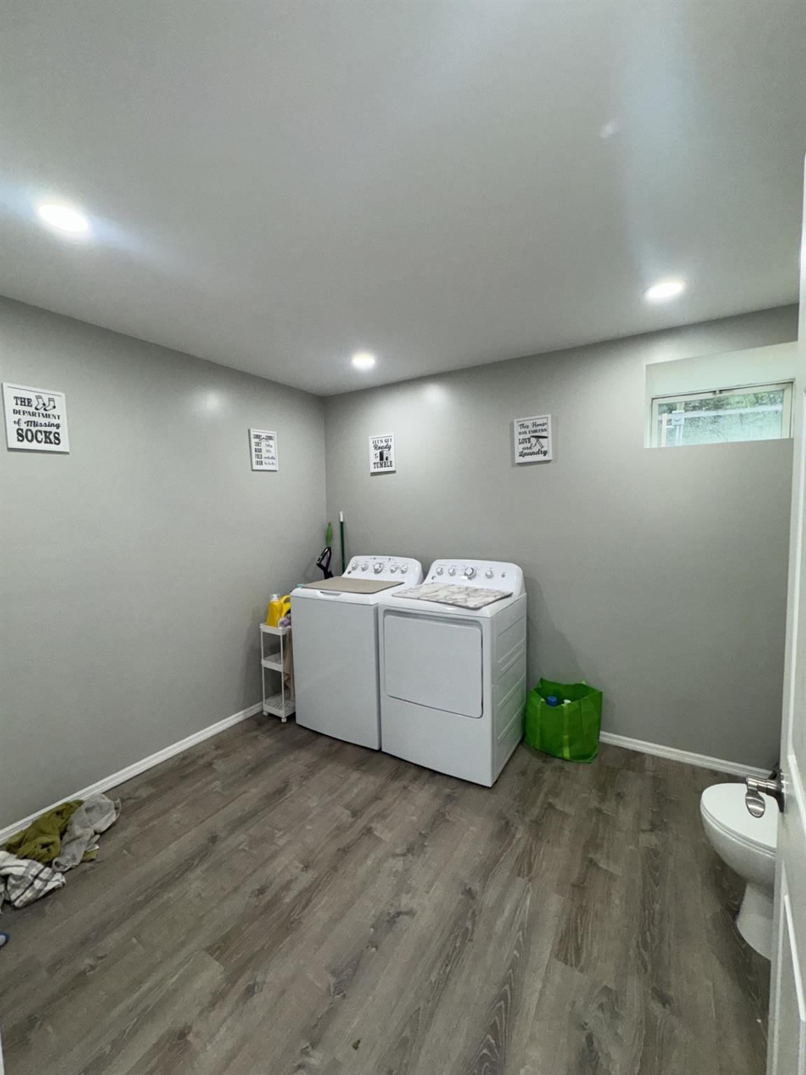 Athens, New York 12051, United States, 3 Bedrooms Bedrooms, ,2 BathroomsBathrooms,Residential,Active,147232