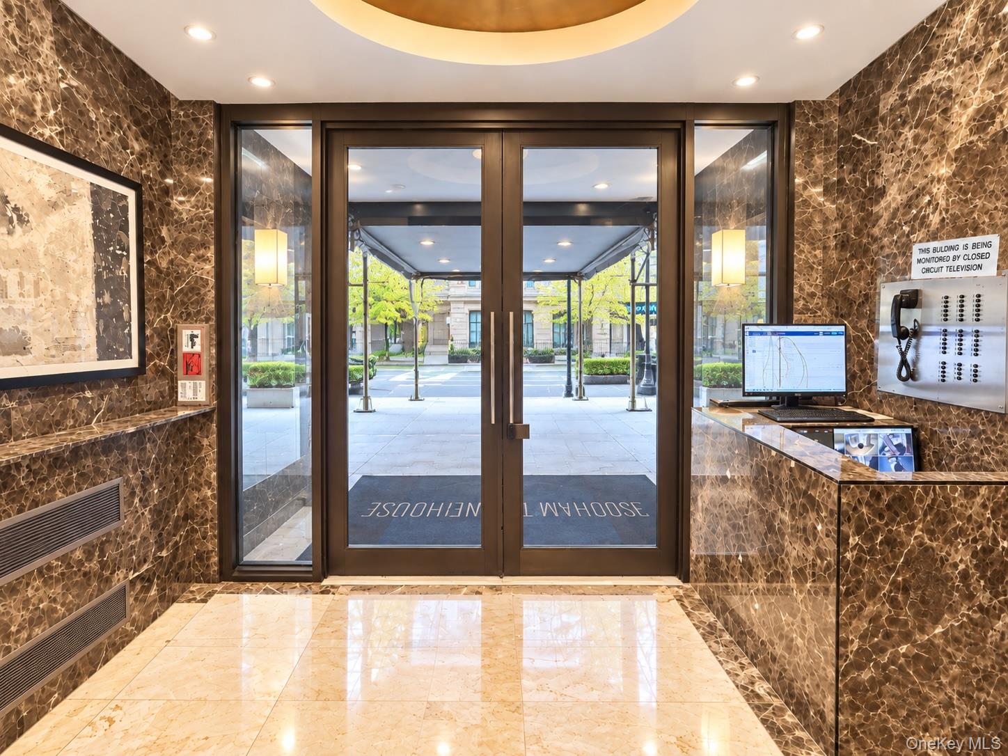 153 East 57th St 21B