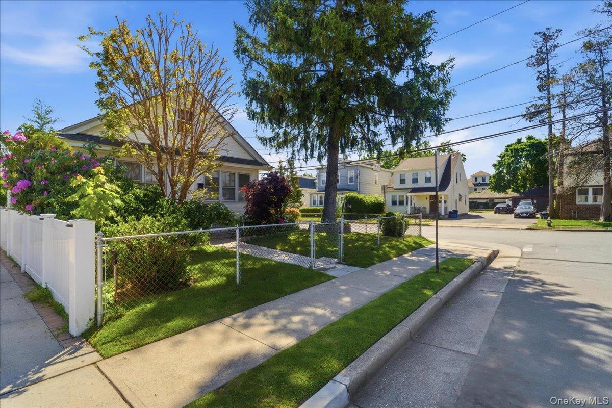 44 Saint Pauls Road S
