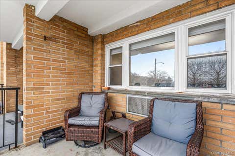 Homes For Sale - 10 Lenox Road #2F<br/> Nassau County, Rockville Centre, NY 11570