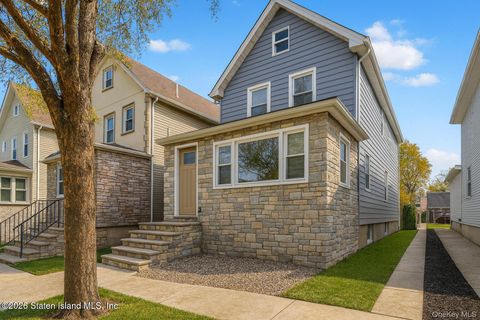 Photo of 13 Laforge Ave Ave, Staten Island, NY 10302 (MLS # 939300)