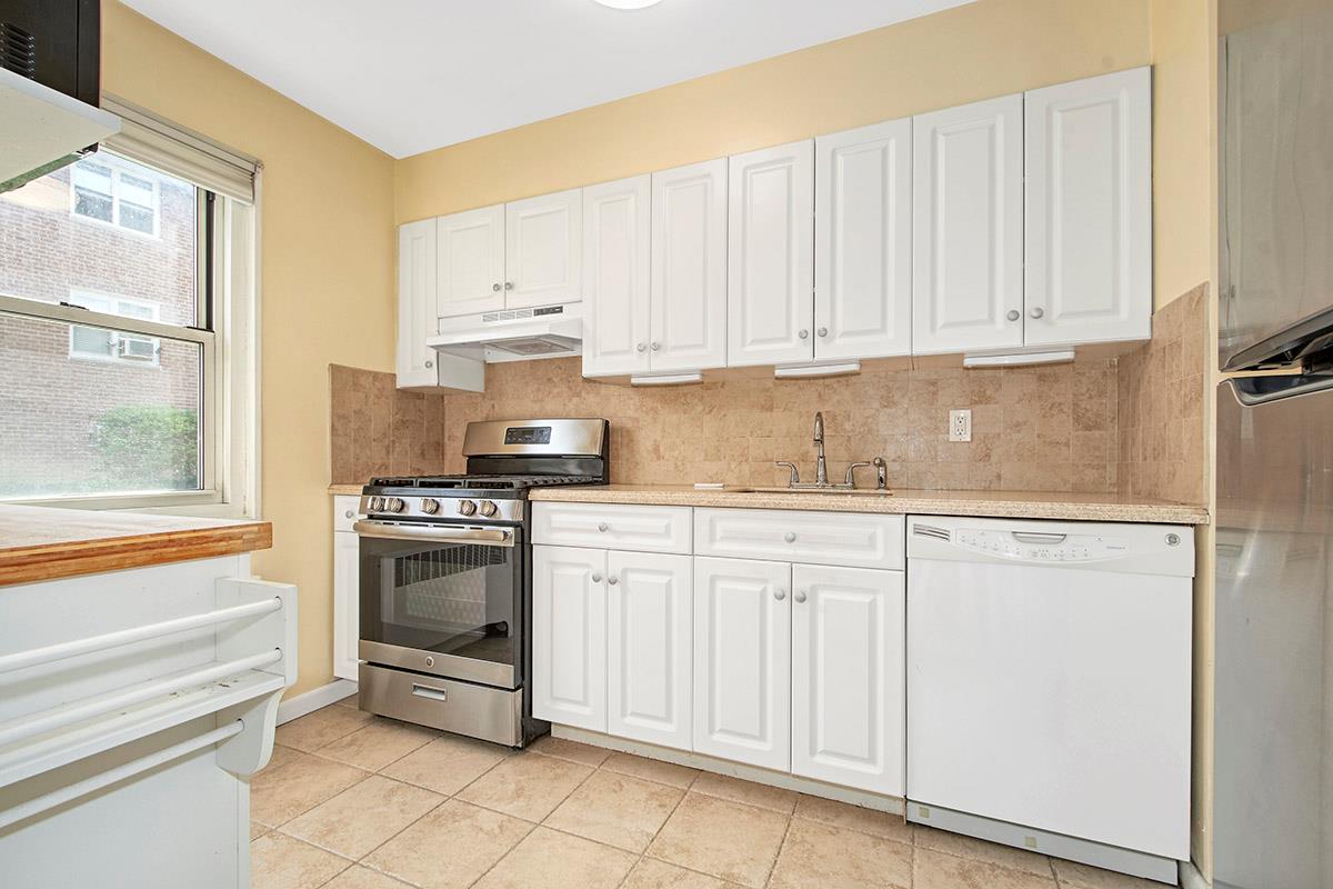 121 N Broadway #31A, White Plains, New York image 7