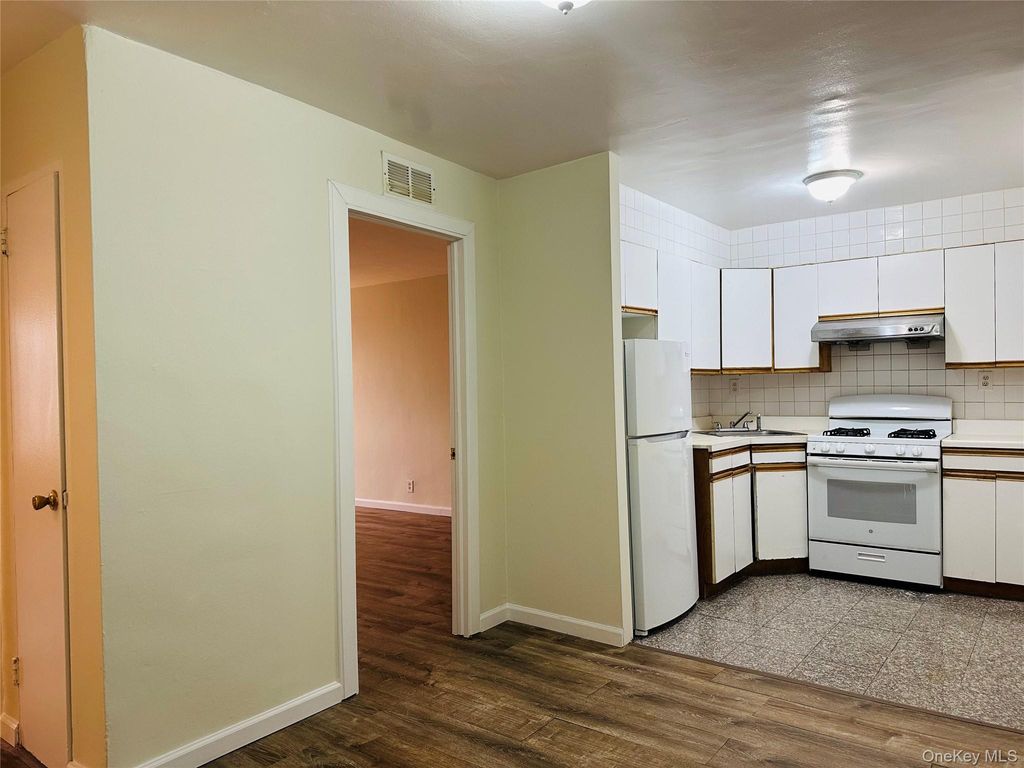 Photo of 42-55 Colden Street #16 H, Flushing, NY 11355 (MLS # 960952)