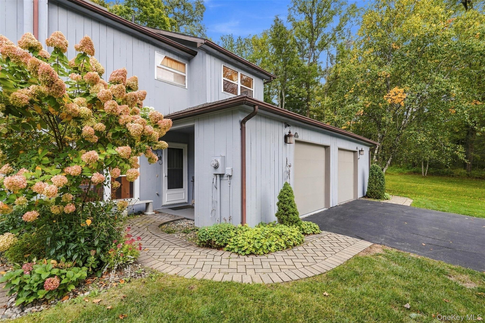 30 E Knoll