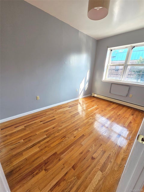 Apartment For Rent - 455 E 181st Street #2<br/> Bronx County, Bronx, NY 10457