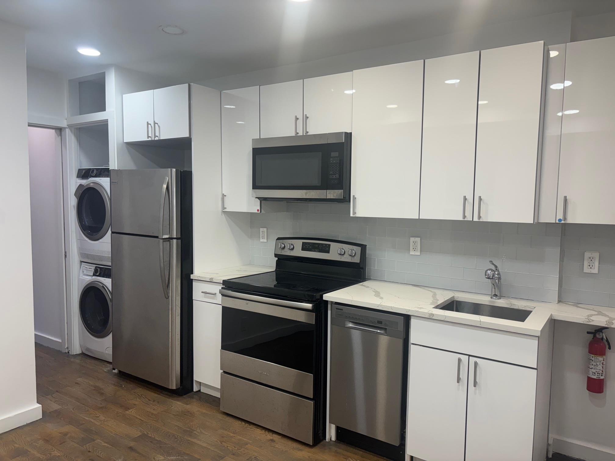 Rental Property at E 205th Street 1, Bronx, New York - Bedrooms: 3 
Bathrooms: 2  - $3,770 MO.