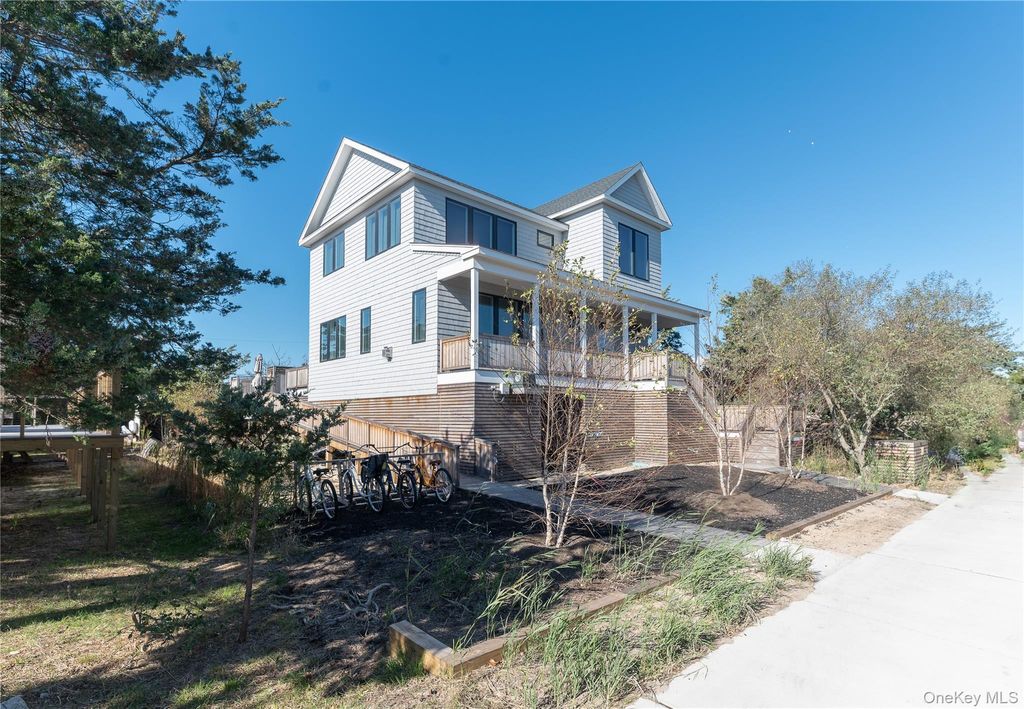 Photo of 44 Island Walk, Lonelyville, NY 11706 (MLS # 955042)