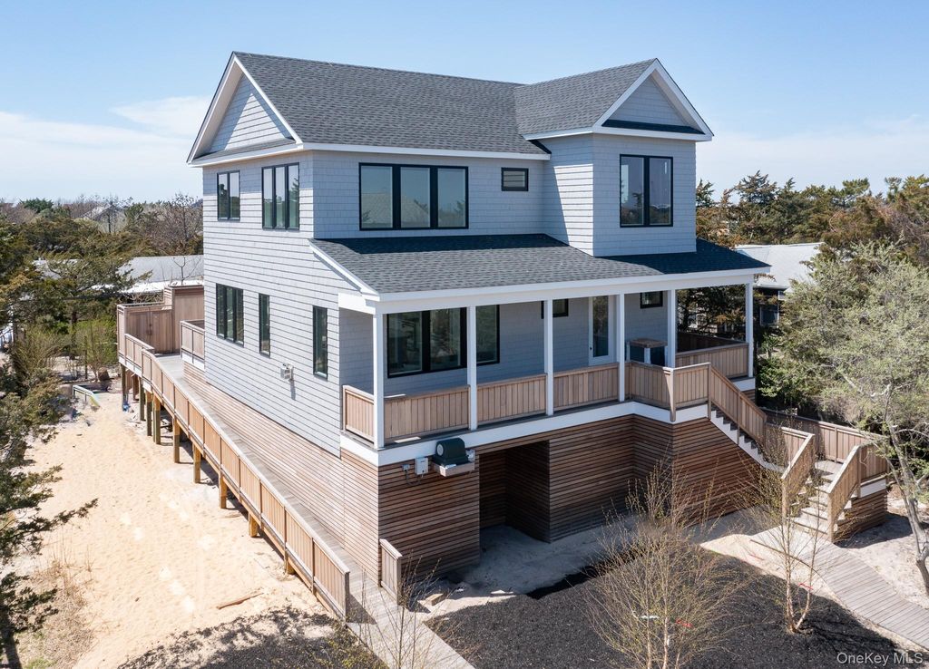 Photo of 44 Island Walk, Lonelyville, NY 11706 (MLS # 955042)