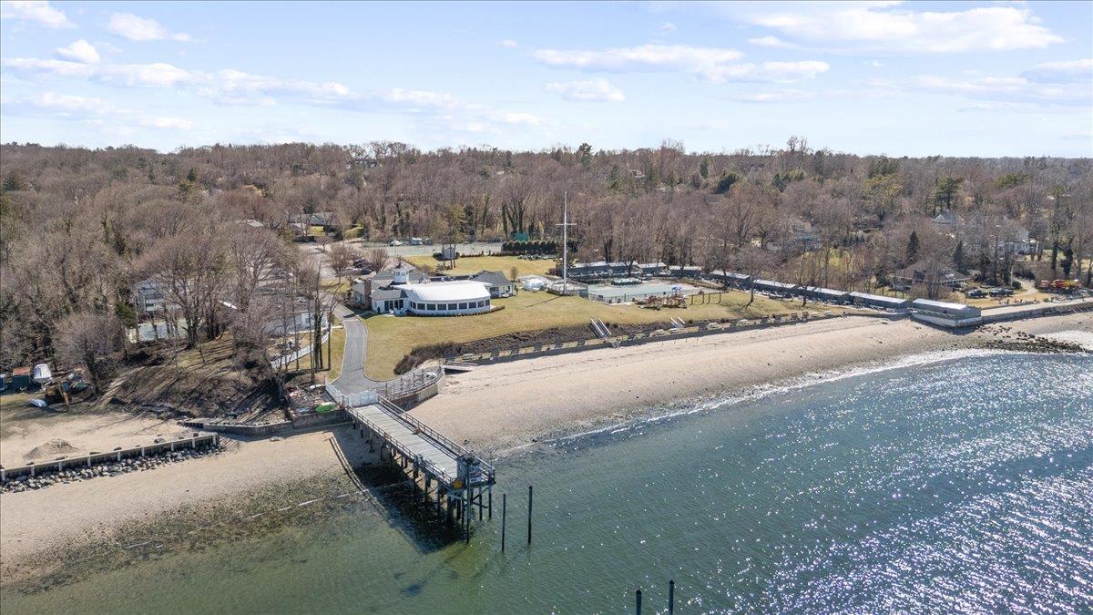 Halesite, New York 11743, United States, 4 Bedrooms Bedrooms, ,3 BathroomsBathrooms,Residential,Active,104531