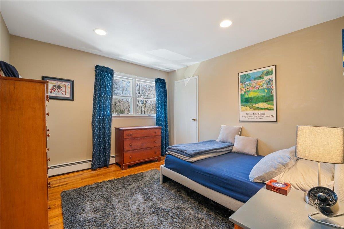 Halesite, New York 11743, United States, 4 Bedrooms Bedrooms, ,3 BathroomsBathrooms,Residential,Active,104531