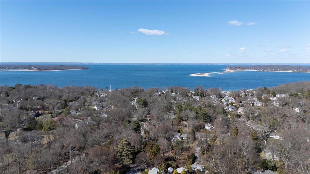 Halesite, New York 11743, United States, 4 Bedrooms Bedrooms, ,3 BathroomsBathrooms,Residential,Active,104531