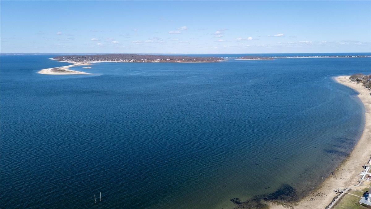 Halesite, New York 11743, United States, 4 Bedrooms Bedrooms, ,3 BathroomsBathrooms,Residential,Active,104531