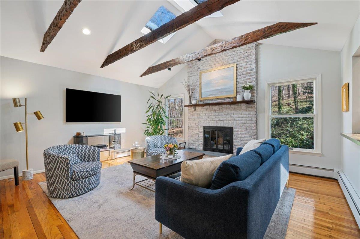 Halesite, New York 11743, United States, 4 Bedrooms Bedrooms, ,3 BathroomsBathrooms,Residential,Active,104531