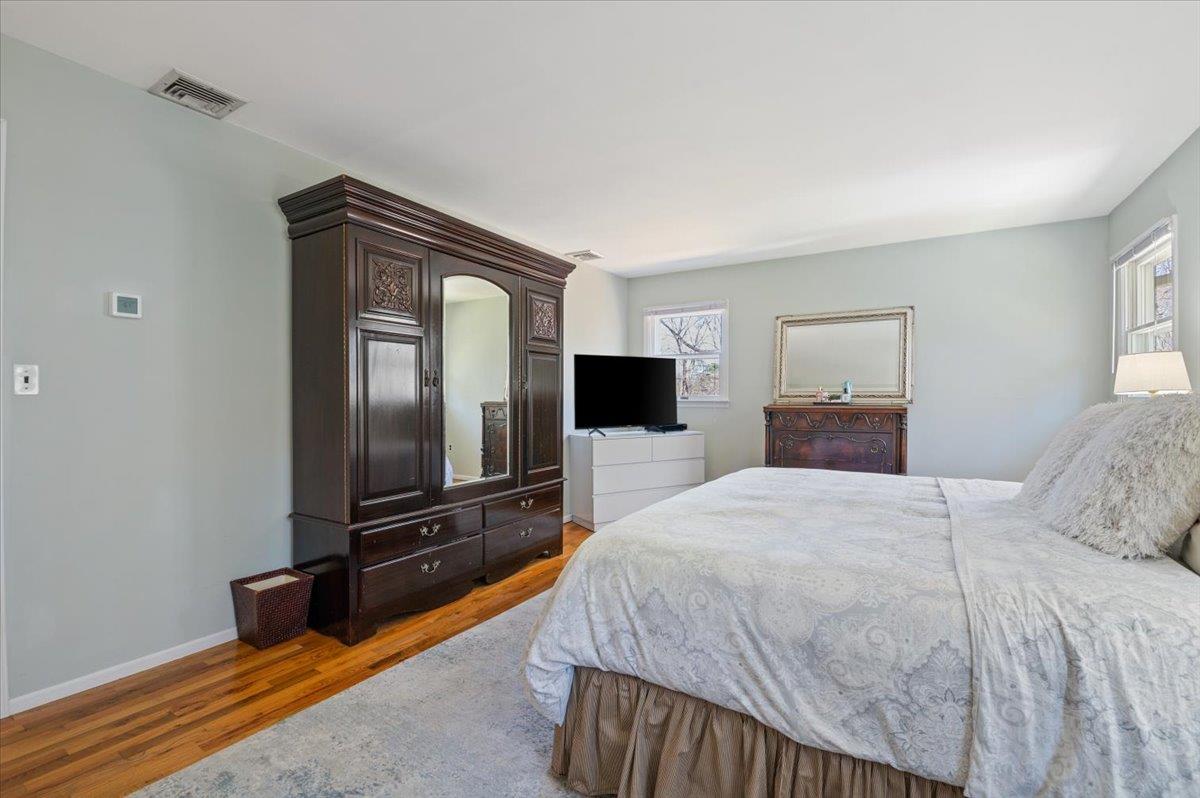 Halesite, New York 11743, United States, 4 Bedrooms Bedrooms, ,3 BathroomsBathrooms,Residential,Active,104531