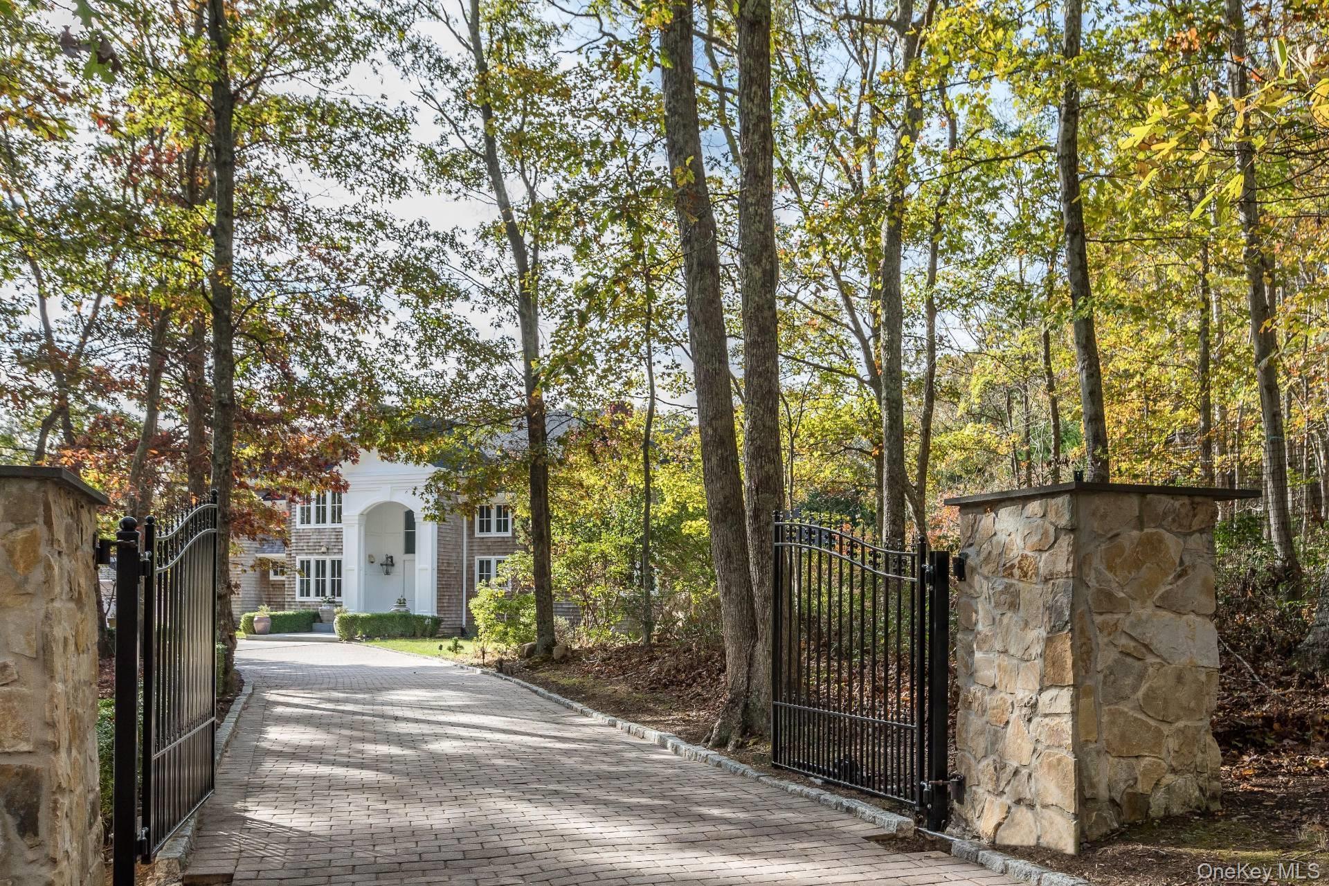 2136 Deerfield Road