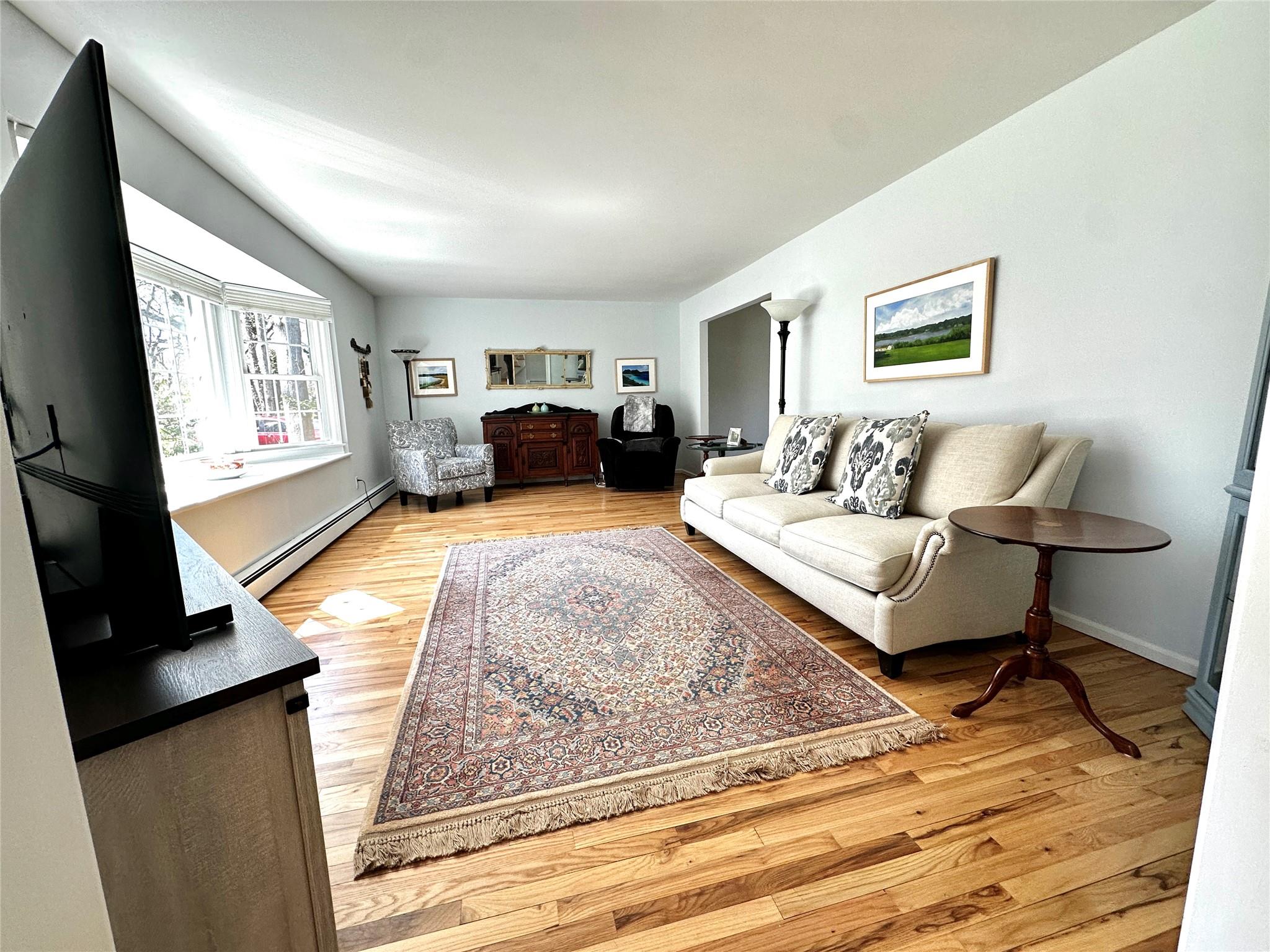 25 Grassy Pond Drive