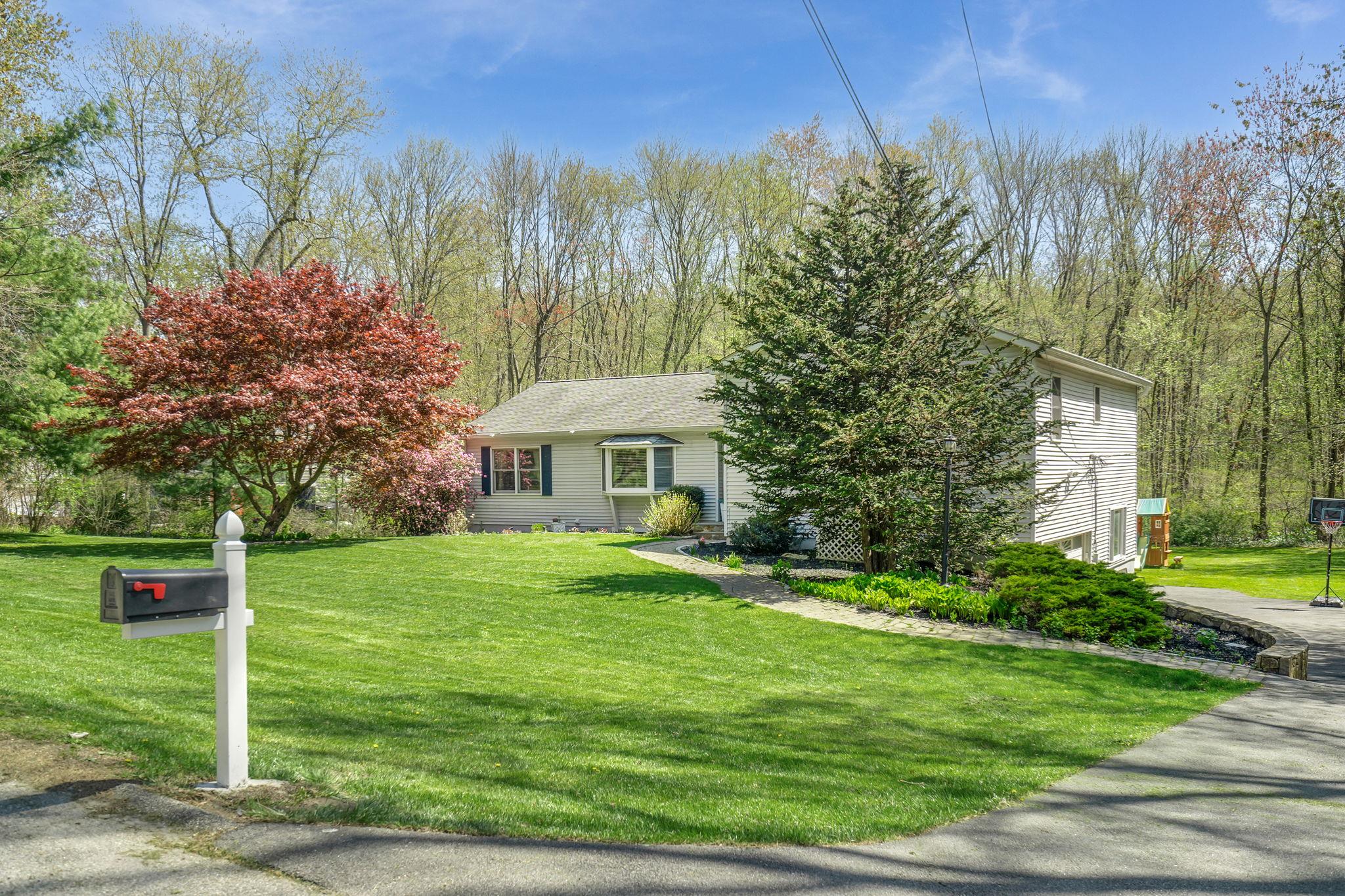 22 Butterfly Lane, Mahopac, New York image 3