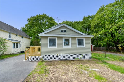 Homes For Rent - 7 Pioneer Avenue<br/> Suffern, NY 10901