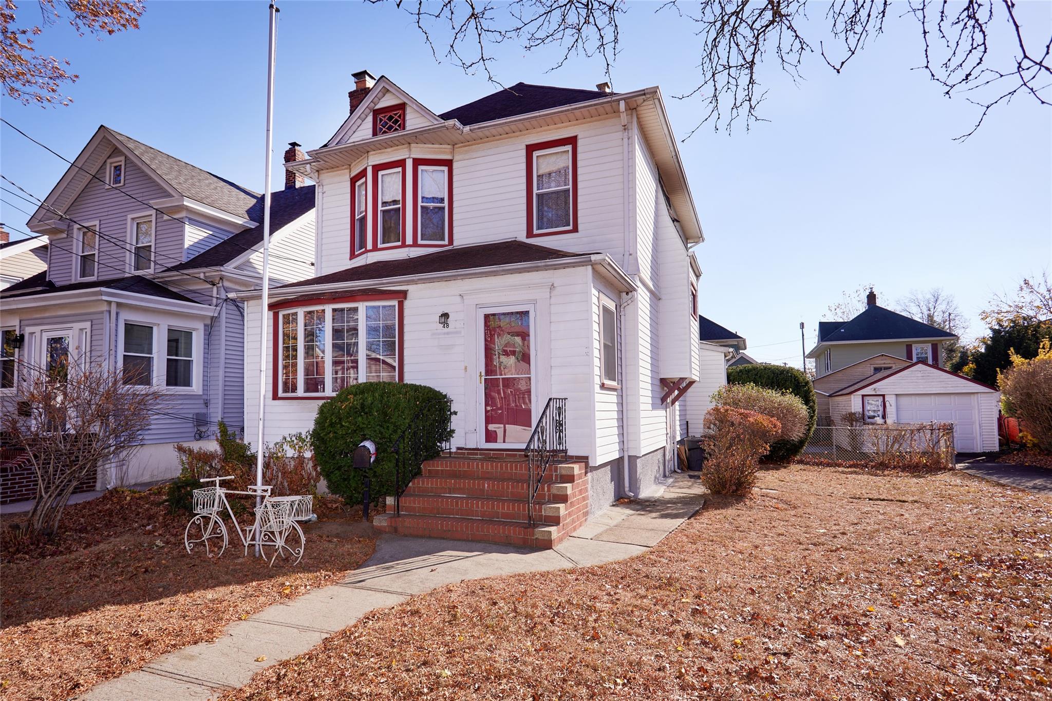 48 Elizabeth Street, Floral Park, New York image 2