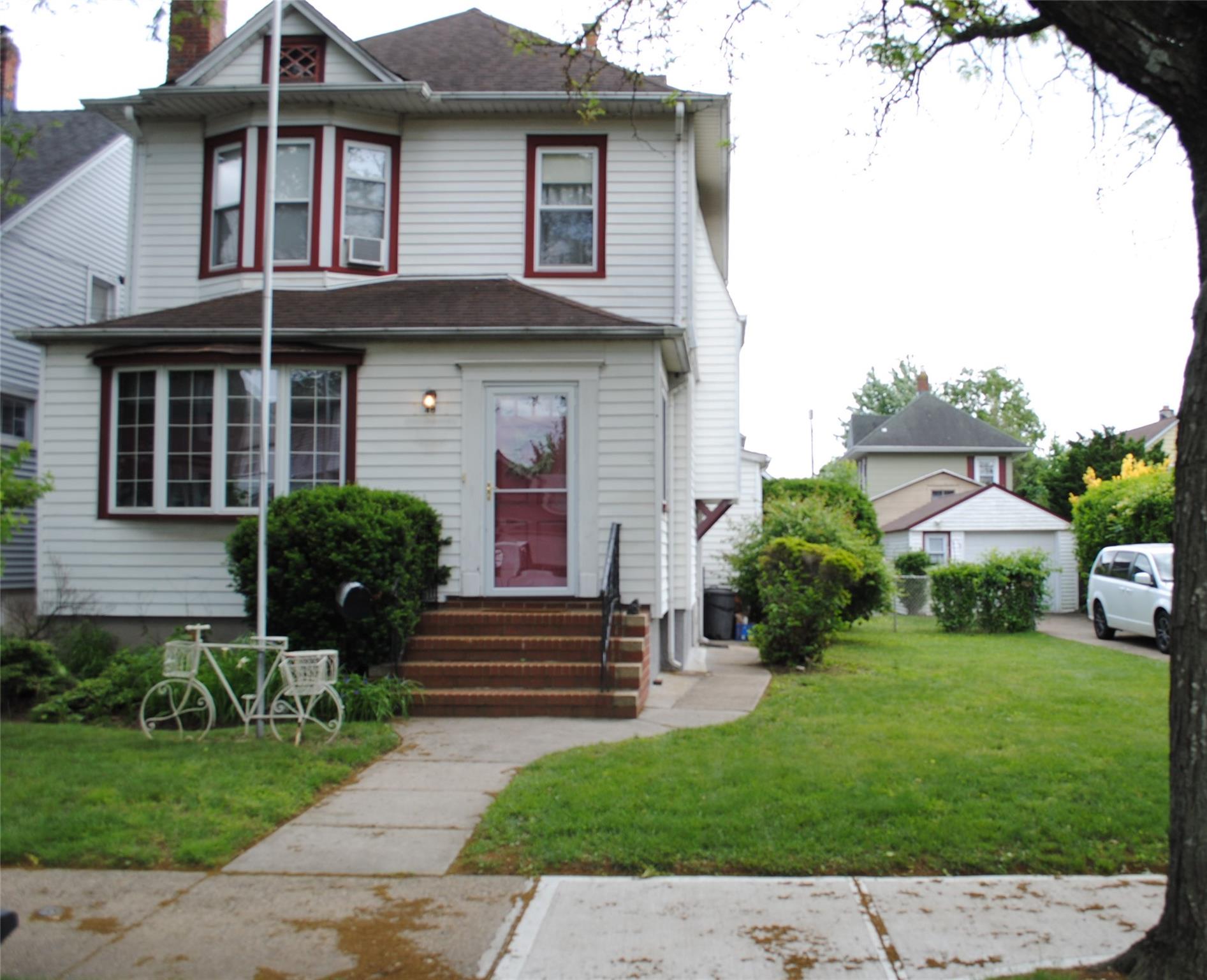 48 Elizabeth Street, Floral Park, New York image 23