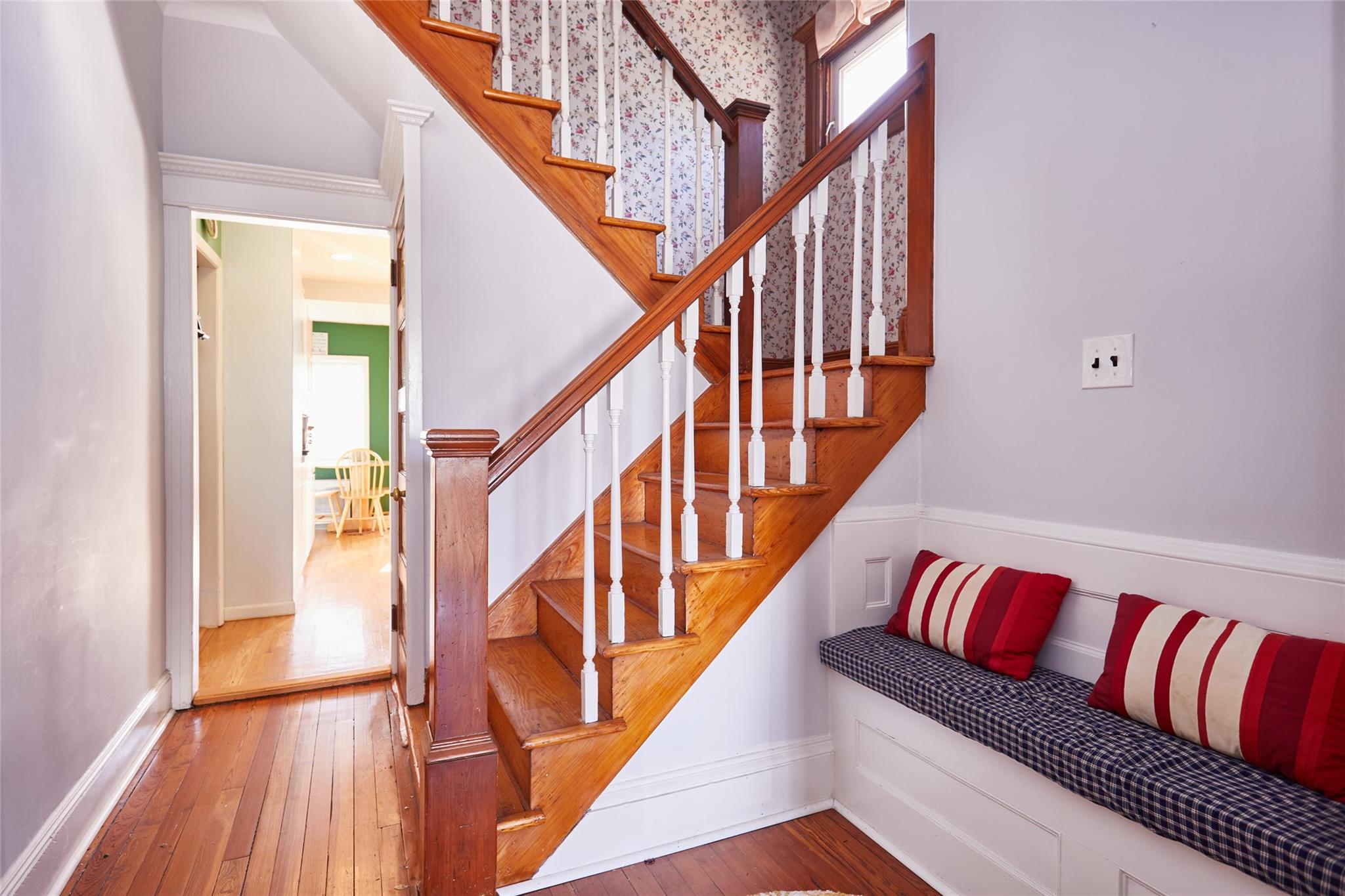 48 Elizabeth Street, Floral Park, New York image 9