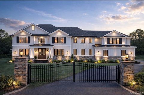 Homes For Sale - 141 Old Cedar Swamp Road<br/> Jericho, NY 11753